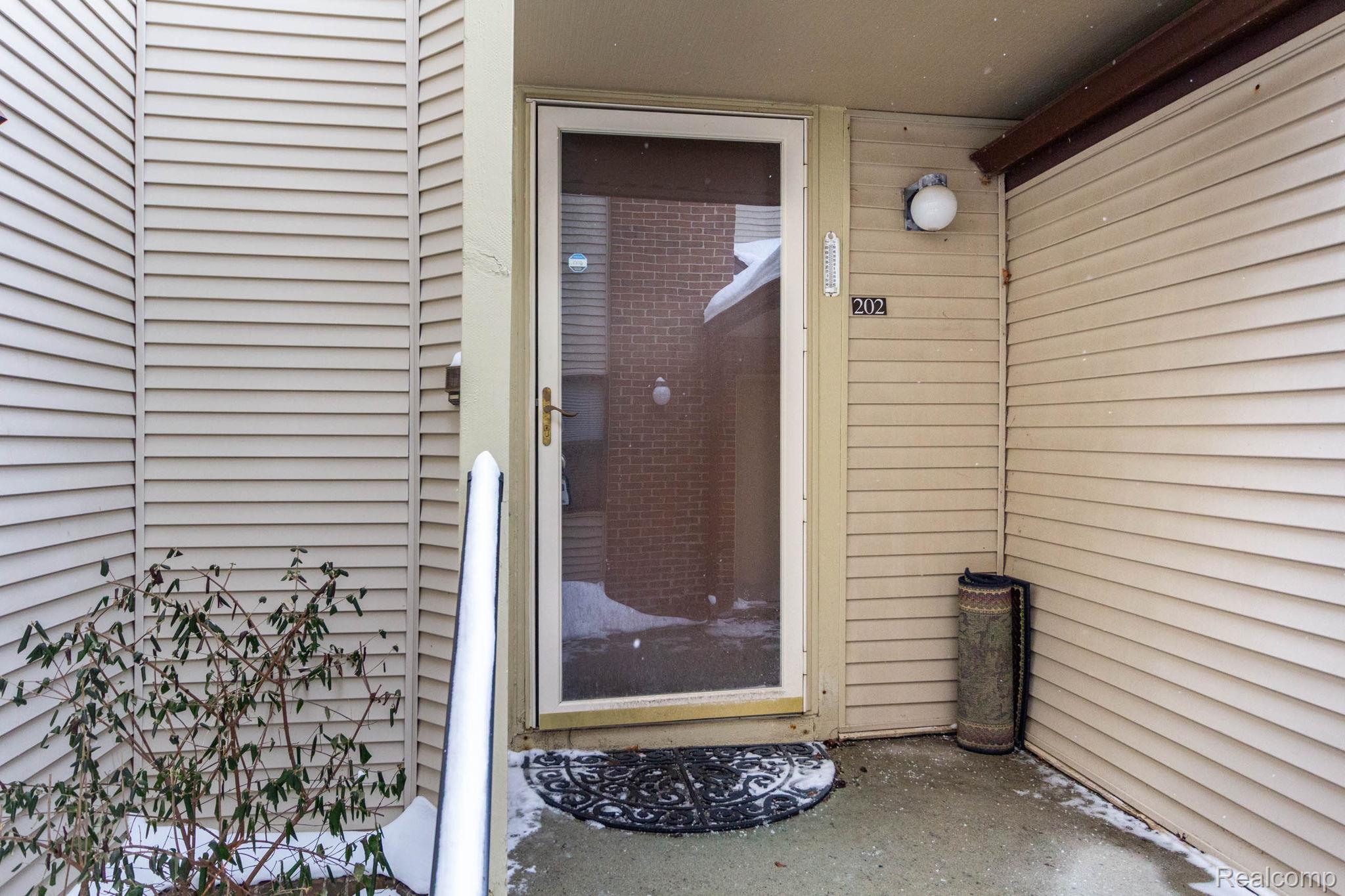 6580 Ridgefield Circle 202