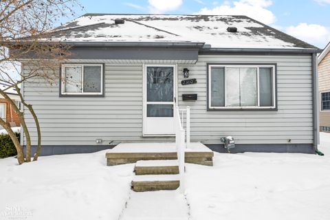 Photo of 23804 Beverly Street, St Clair Shores City, MI 48082 (MLS # 58050198989)