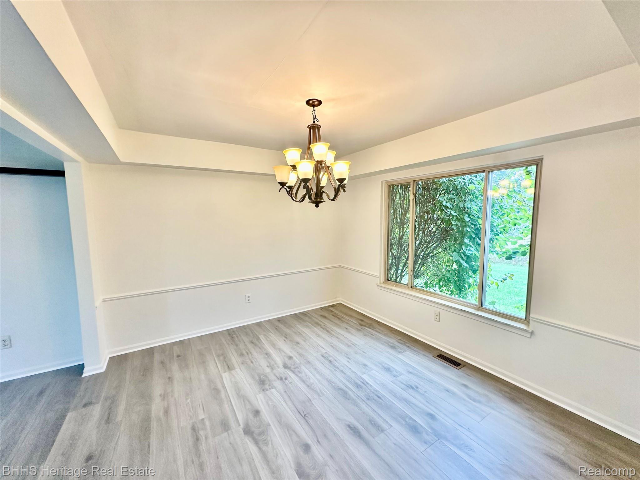 Pittsfield Charter Township, Michigan 48197, United States, 4 Bedrooms Bedrooms, ,4 BathroomsBathrooms,Residential,Active,227835