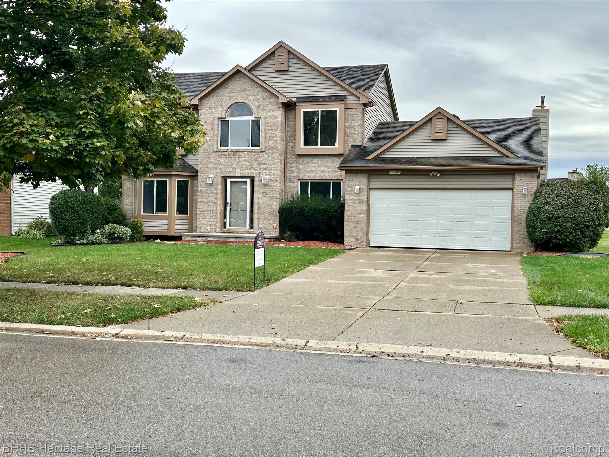 Pittsfield Charter Township, Michigan 48197, United States, 4 Bedrooms Bedrooms, ,4 BathroomsBathrooms,Residential,Active,227835