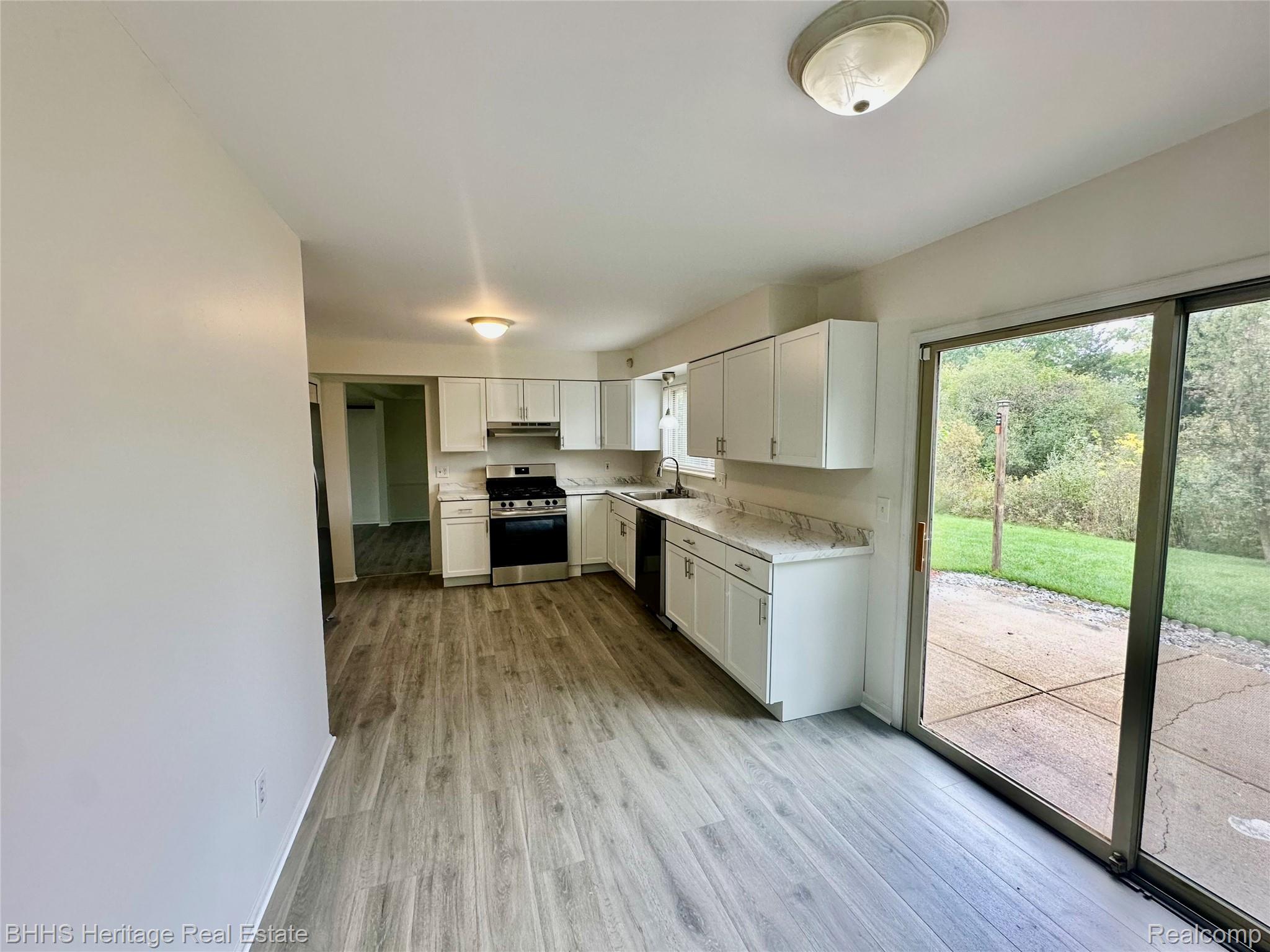 Pittsfield Charter Township, Michigan 48197, United States, 4 Bedrooms Bedrooms, ,4 BathroomsBathrooms,Residential,Active,227835