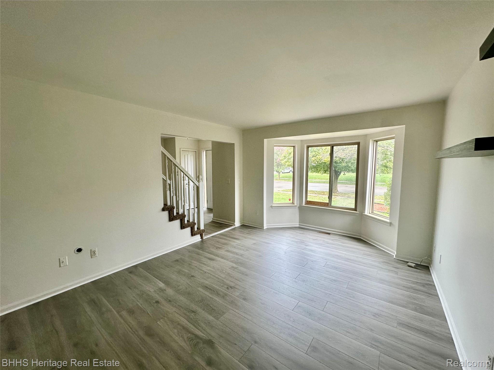 Pittsfield Charter Township, Michigan 48197, United States, 4 Bedrooms Bedrooms, ,4 BathroomsBathrooms,Residential,Active,227835