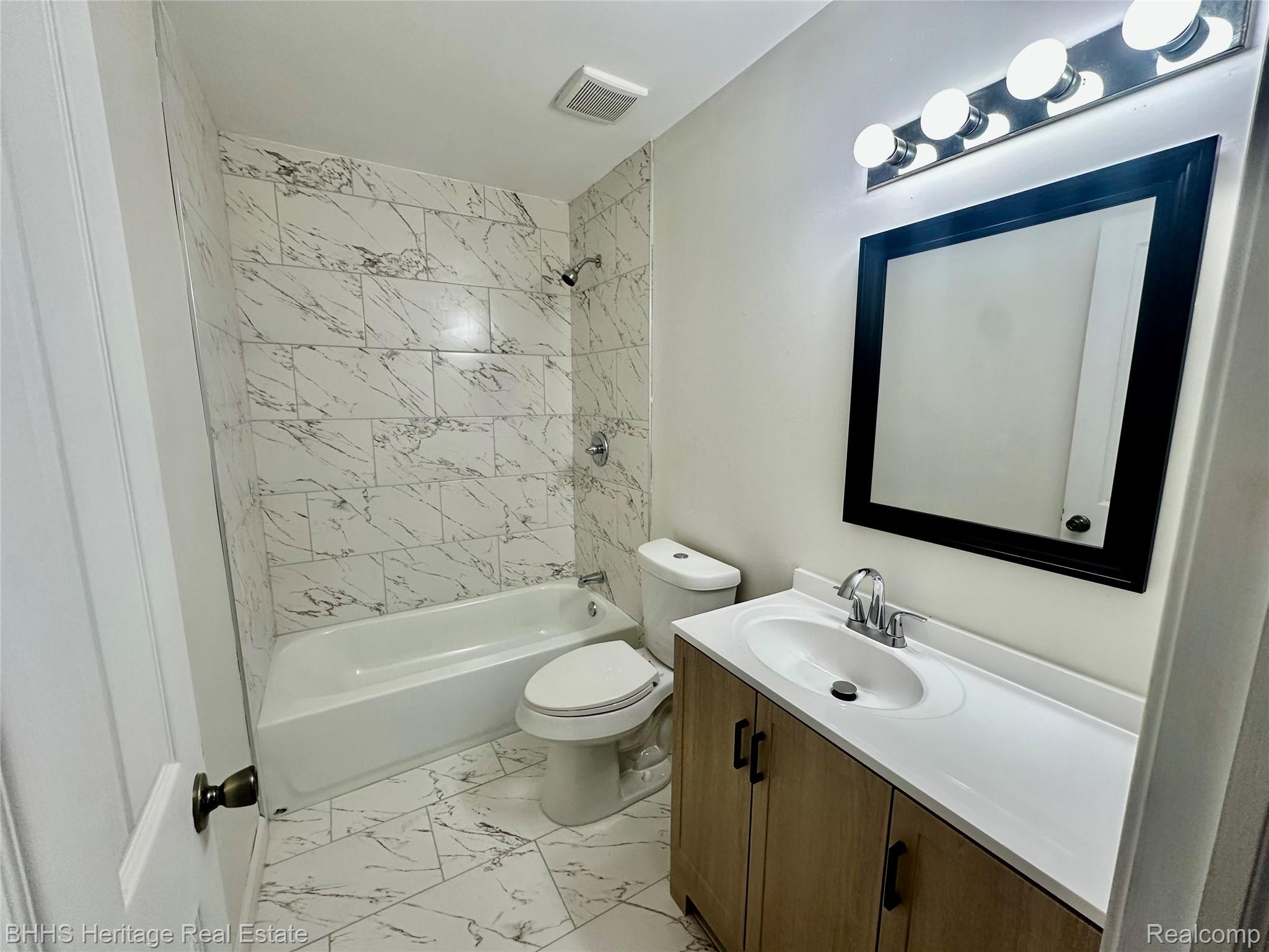 Pittsfield Charter Township, Michigan 48197, United States, 4 Bedrooms Bedrooms, ,4 BathroomsBathrooms,Residential,Active,227835