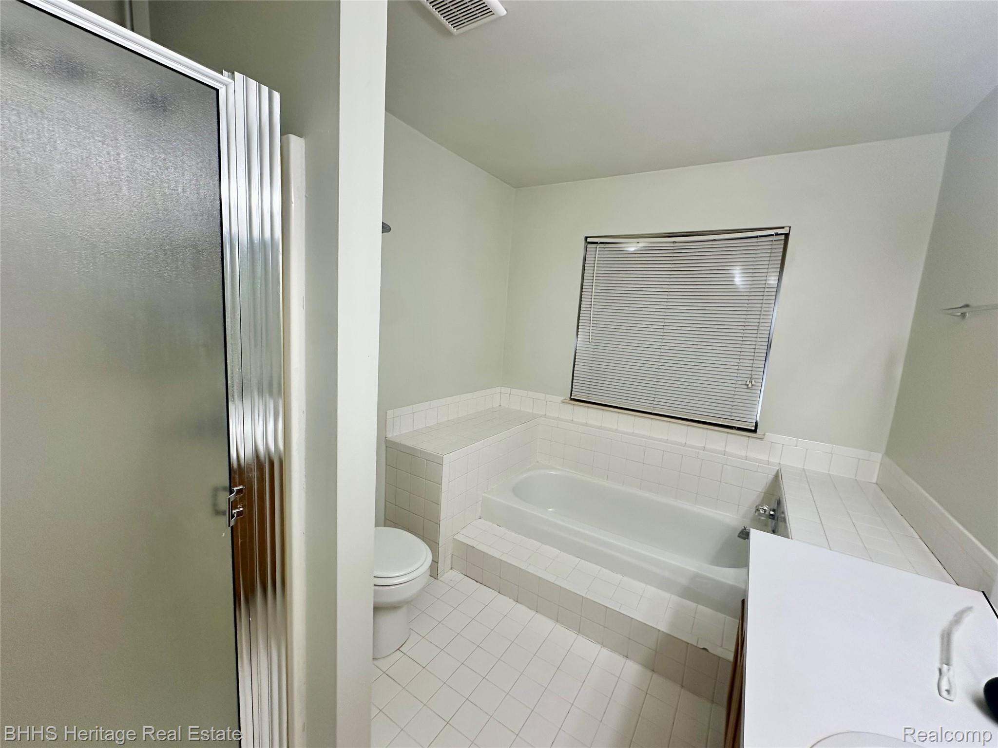 Pittsfield Charter Township, Michigan 48197, United States, 4 Bedrooms Bedrooms, ,4 BathroomsBathrooms,Residential,Active,227835