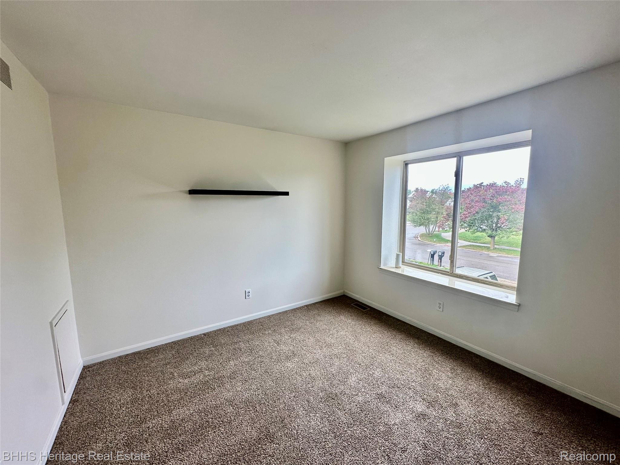 Pittsfield Charter Township, Michigan 48197, United States, 4 Bedrooms Bedrooms, ,4 BathroomsBathrooms,Residential,Active,227835