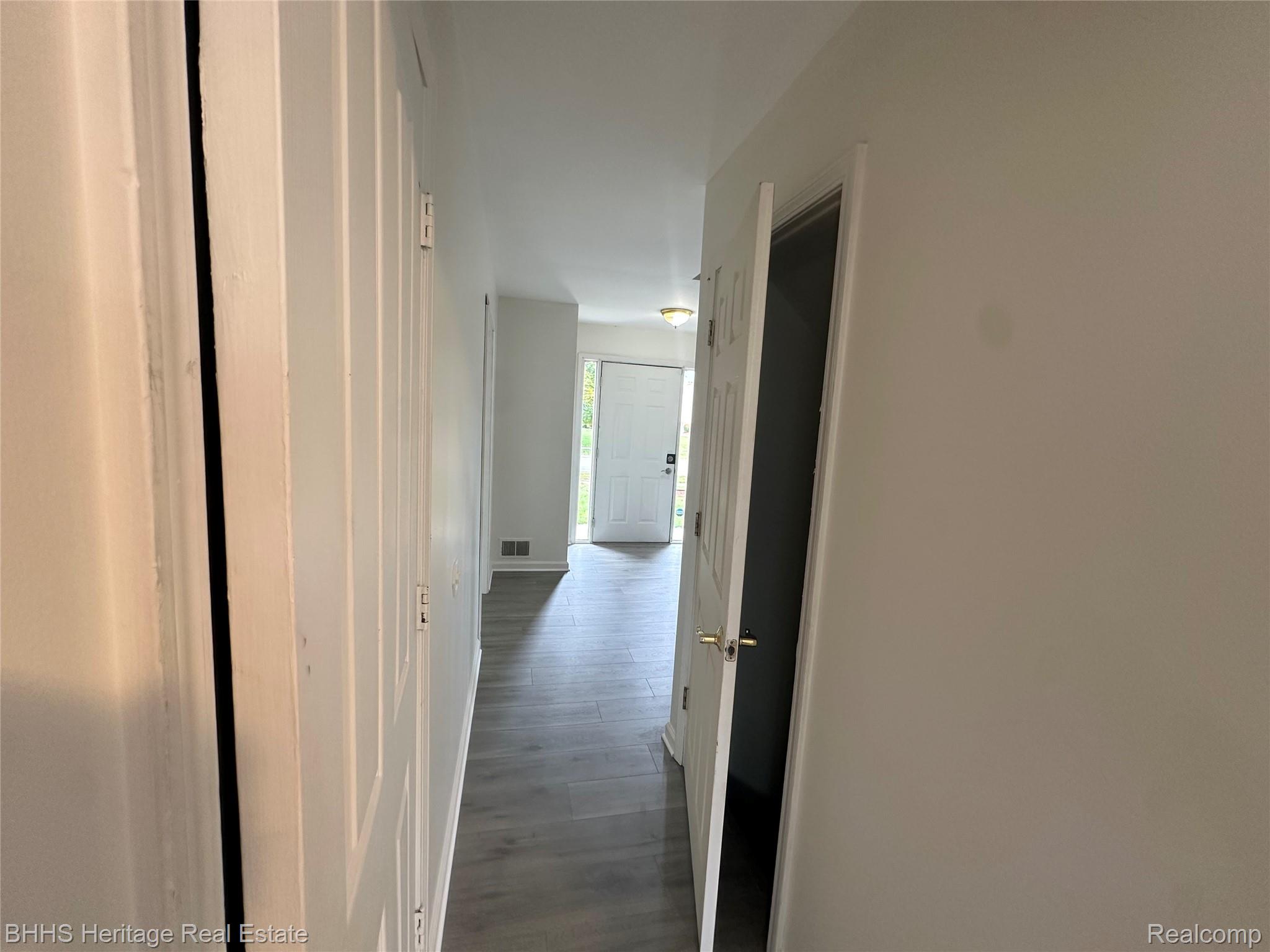 Pittsfield Charter Township, Michigan 48197, United States, 4 Bedrooms Bedrooms, ,4 BathroomsBathrooms,Residential,Active,227835