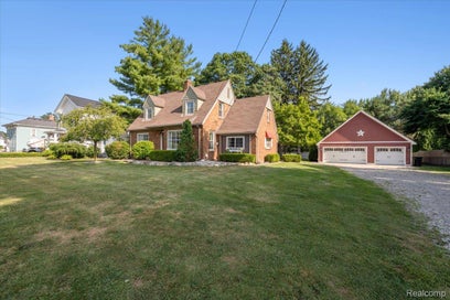 707 E Grand River Avenue Fowlerville Village MI 48836