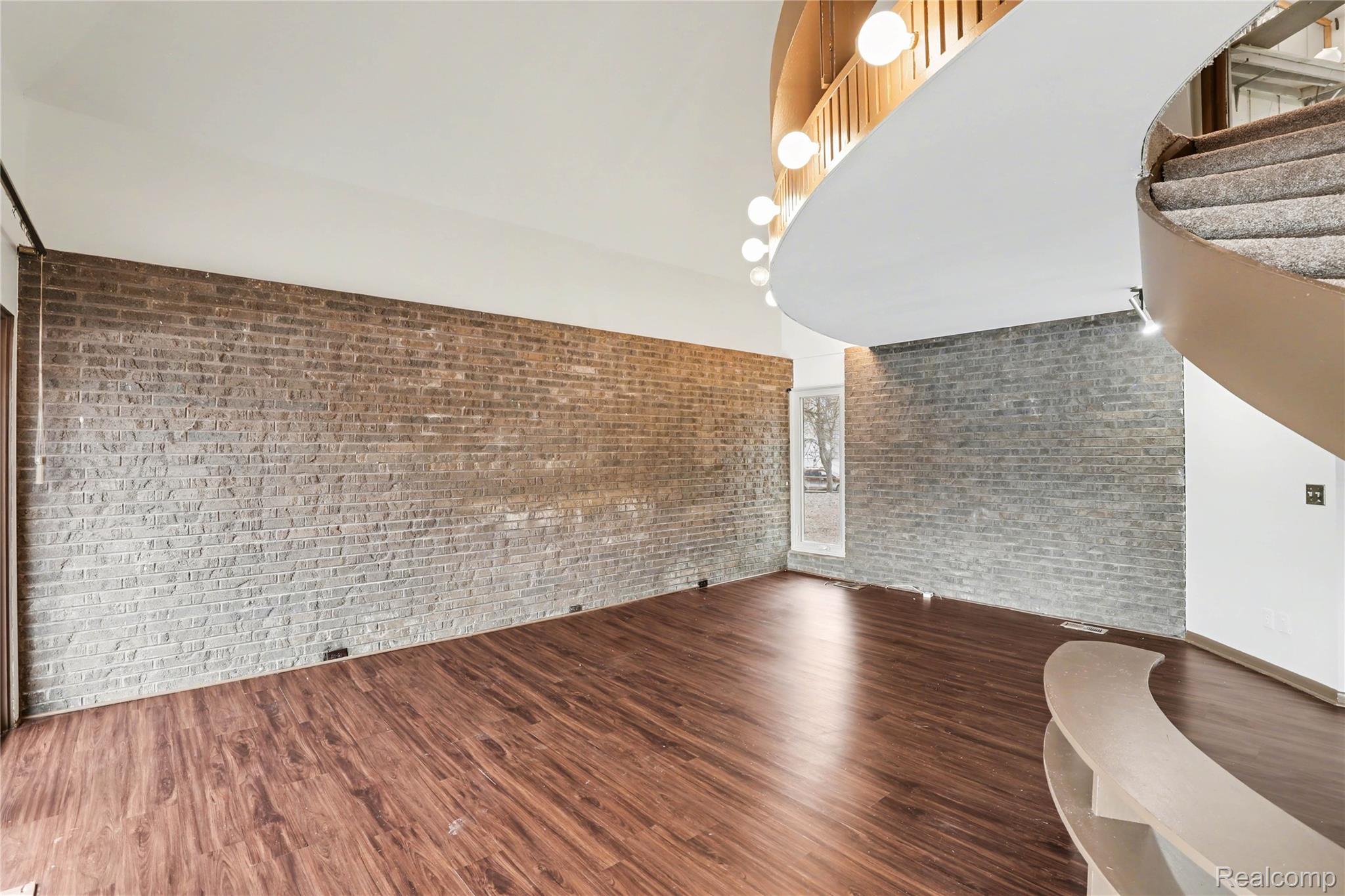 13490 Lakebrook Drive