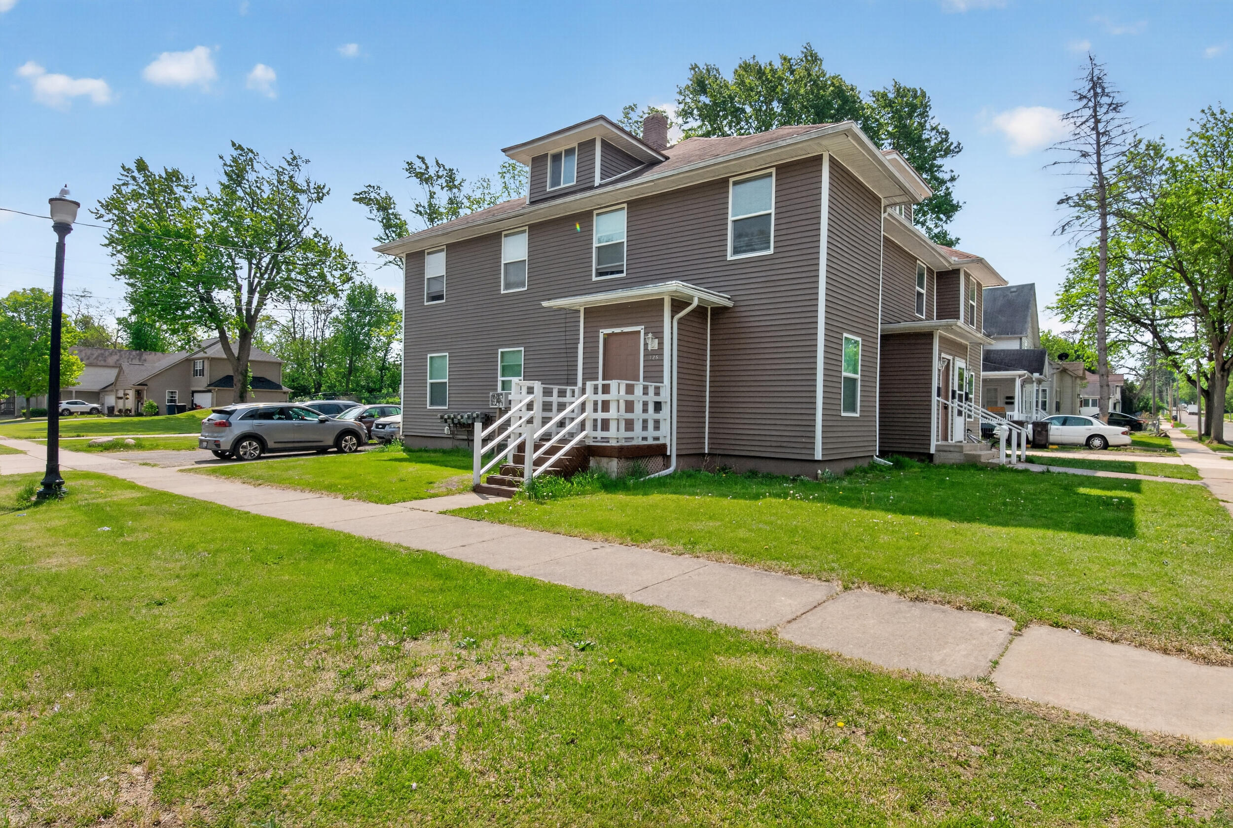 127 W Wilkins Street