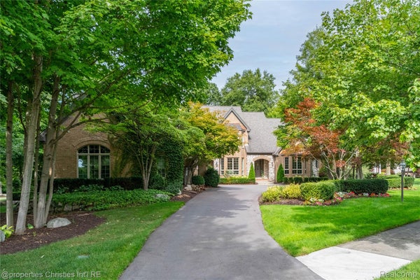 22853 SAINT ANDREWS DR, SOUTH LYON, MI 48178 - Image f3c9f852dacce935781f95ad99df3d3a/655189609
