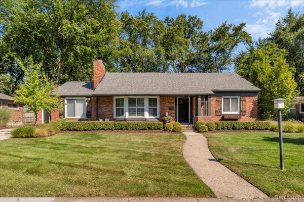 17234 BIRWOOD AVE, BEVERLY HILLS, MI 48025 - Image f3cb5ae597c69b5affeabe8e5b7bcee8/259161544