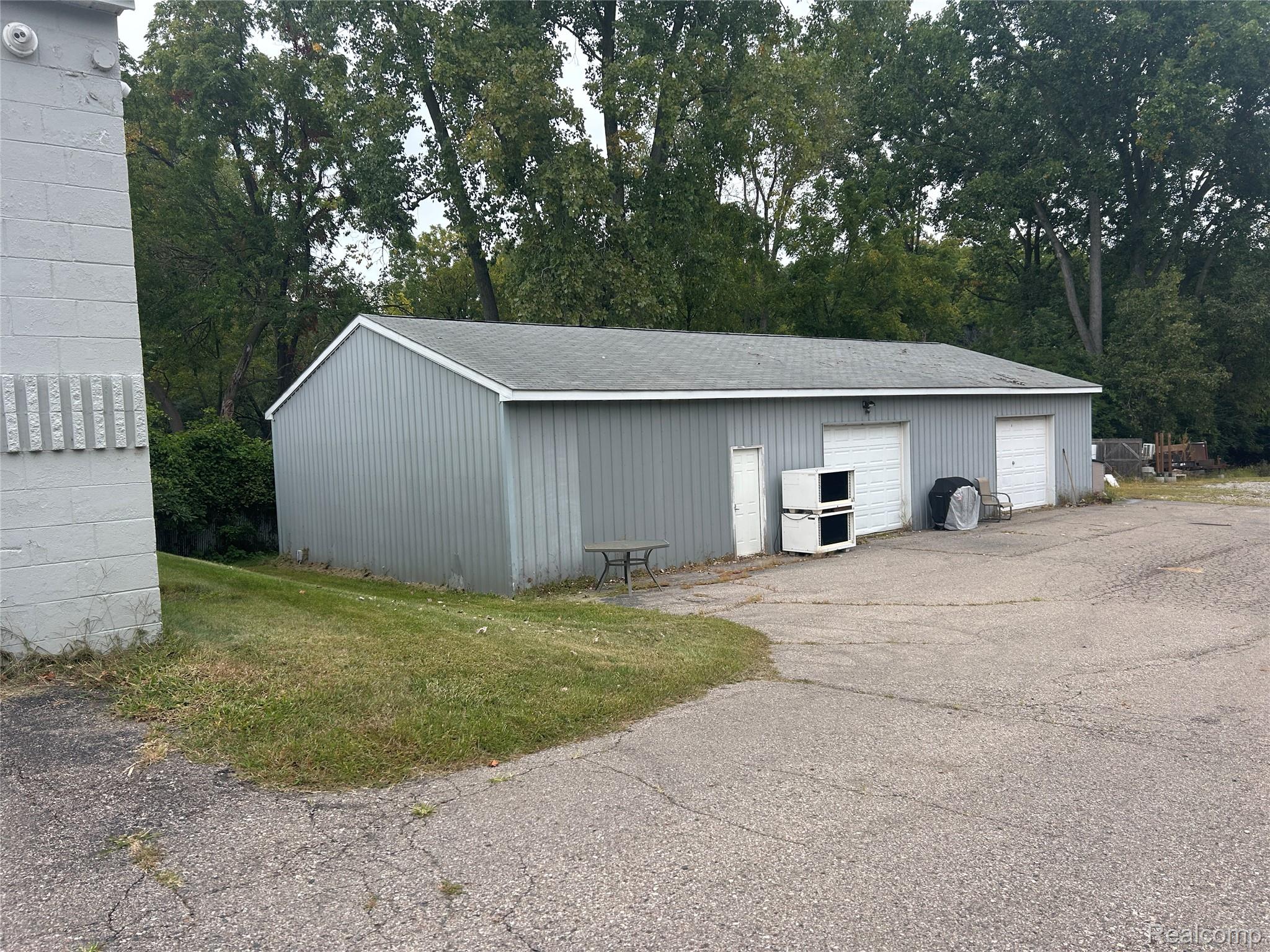 834 Railroad Street