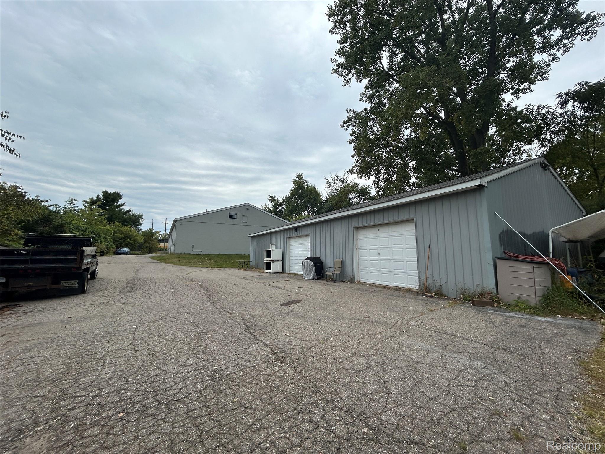 834 Railroad Street