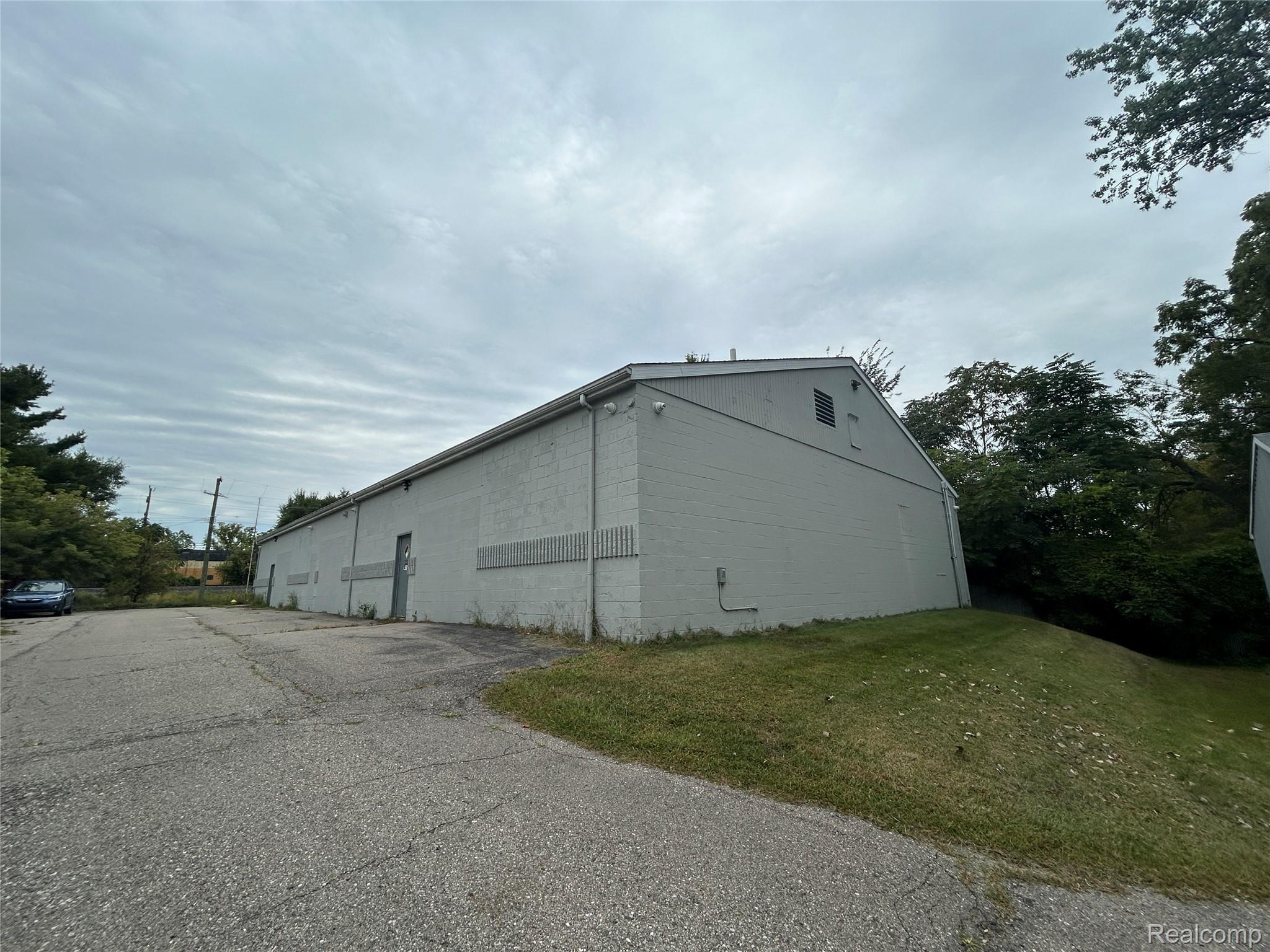 834 Railroad Street