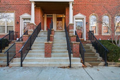 16878 Farmington Road Livonia City MI 48154