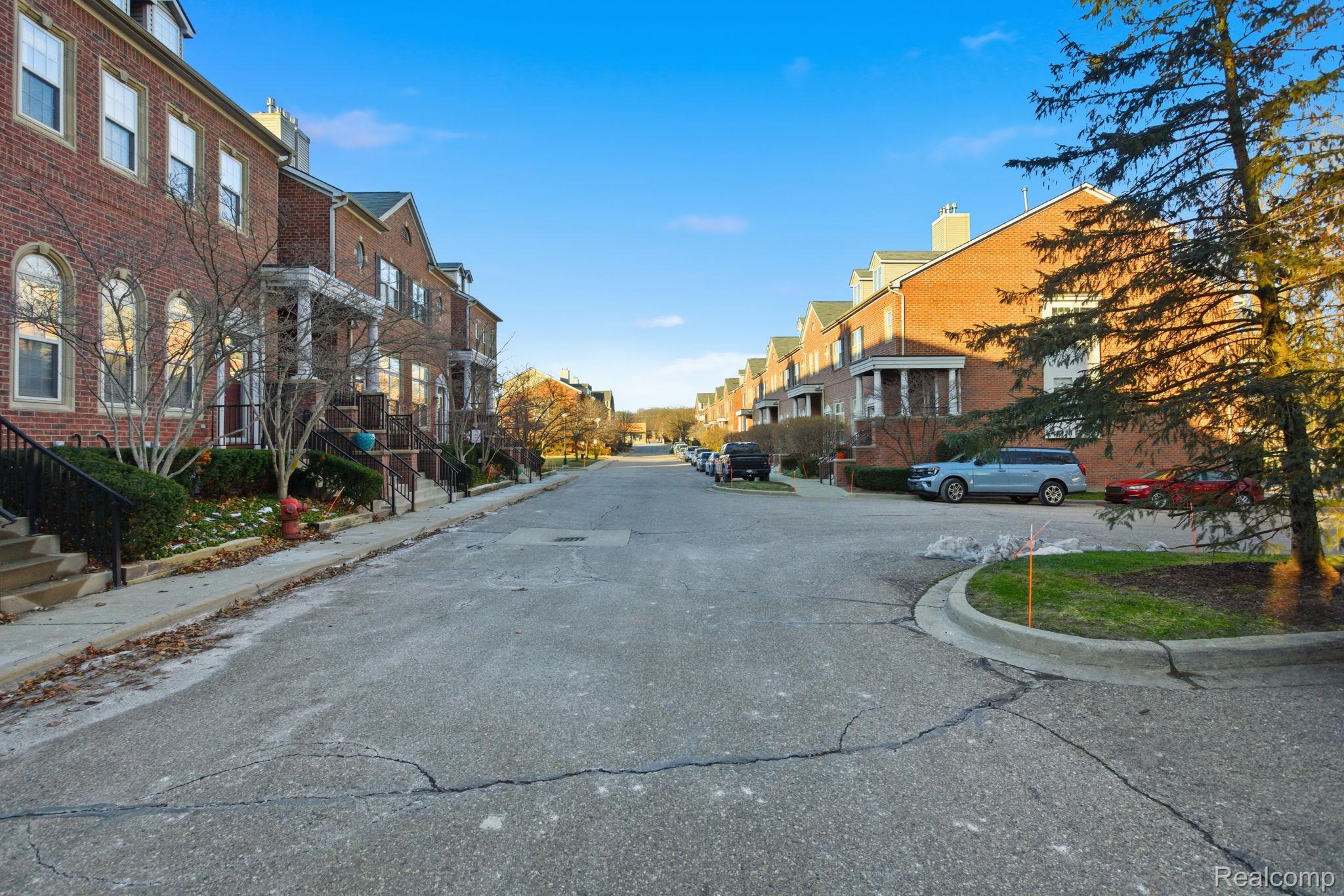 16878 Farmington Road