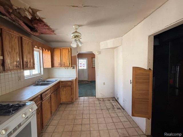 151 W Sheffield Avenue