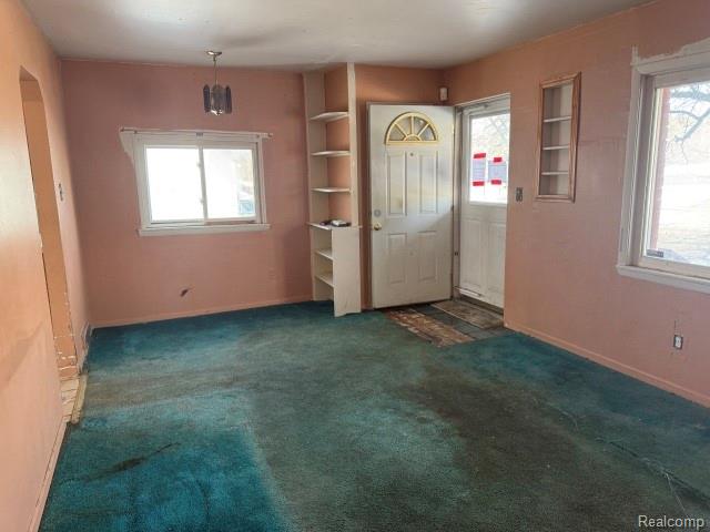 151 W Sheffield Avenue