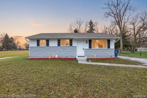 5050 Carnegie Street Saginaw City MI 48601