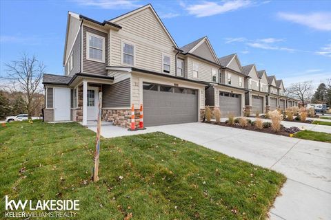 11384 Iziks Way Green Oak Township Livingston MI 48116