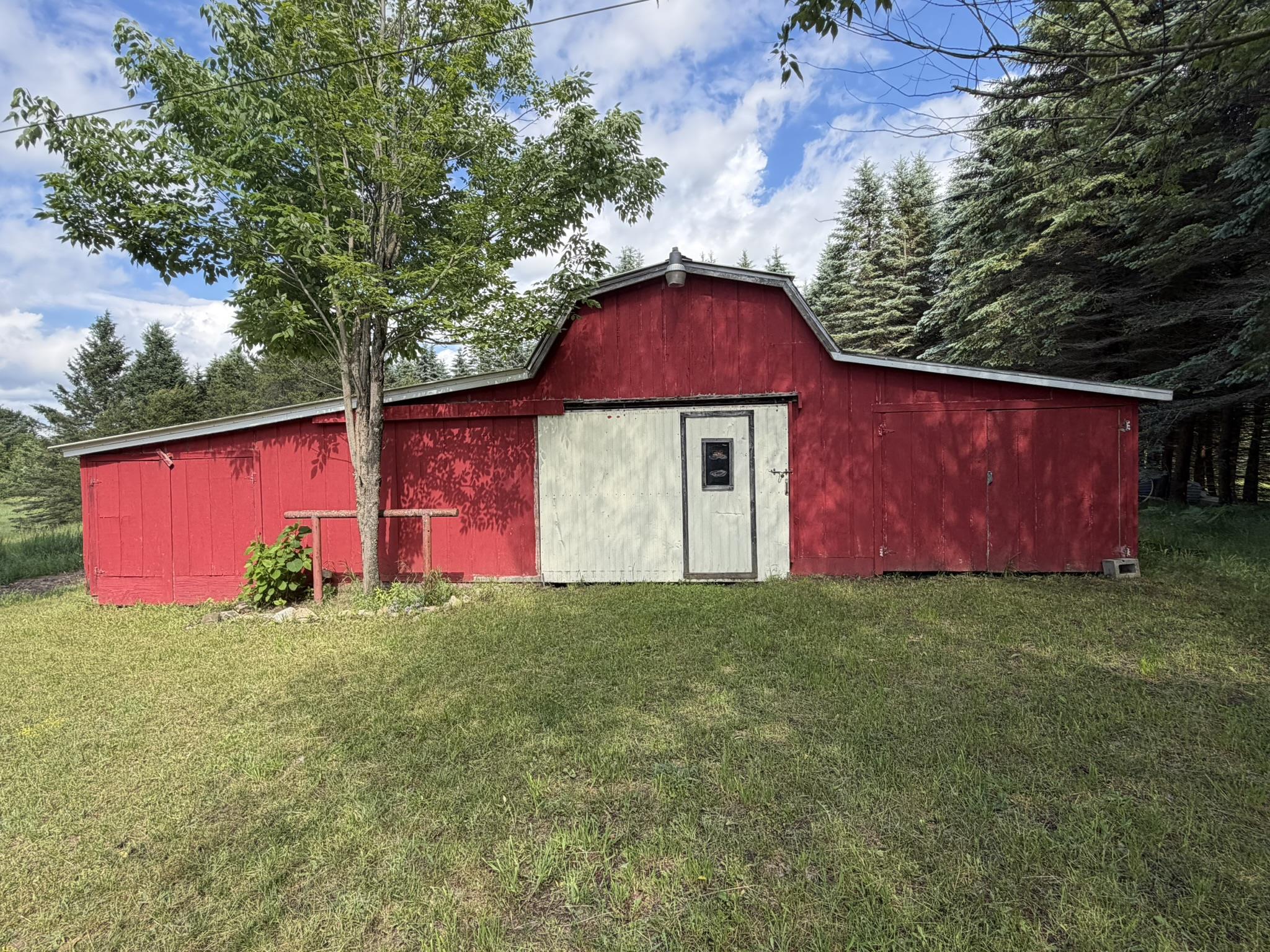 6855 W Sharon Road, SW