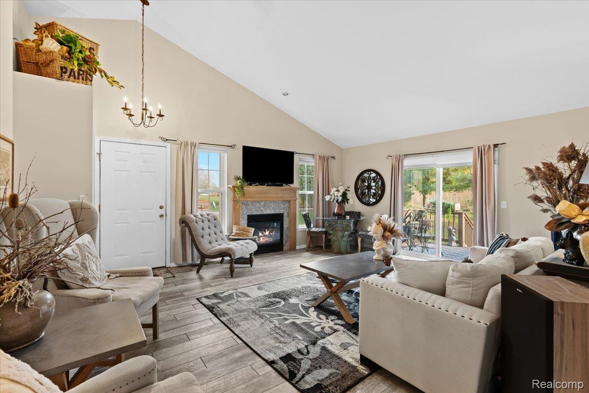 5352 Pine Needle Drive