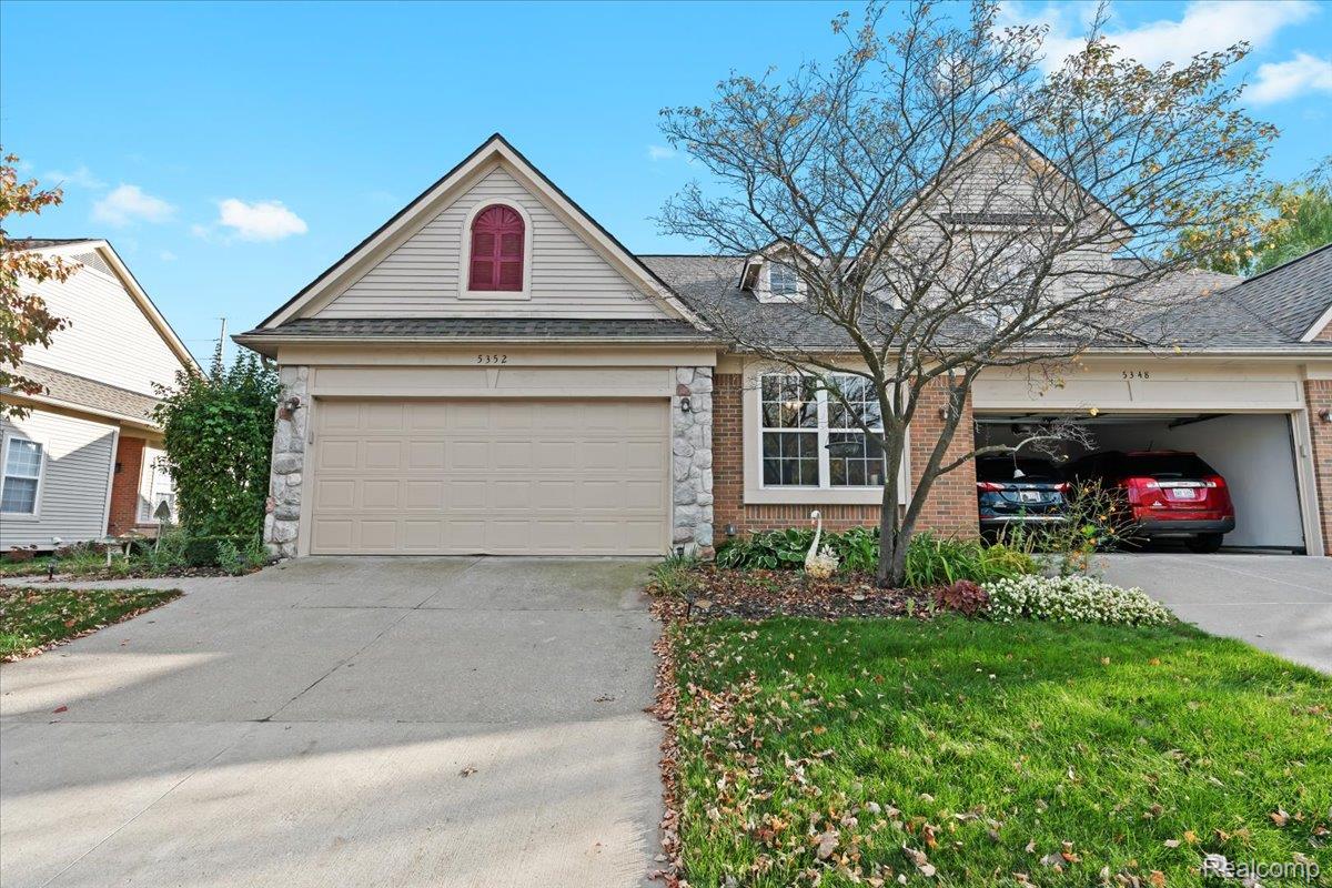 5352 Pine Needle Drive