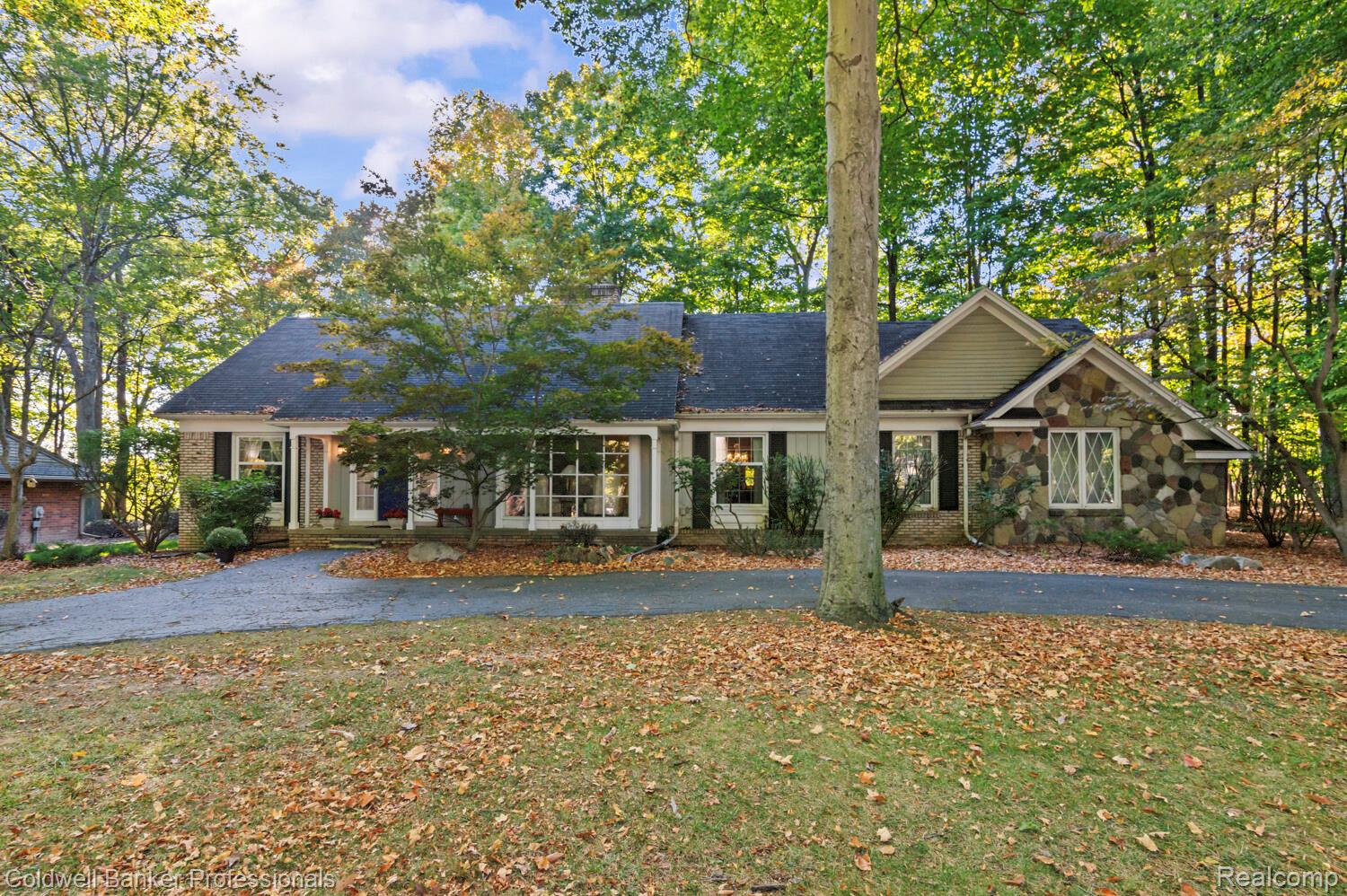 21333 Woodhill Drive