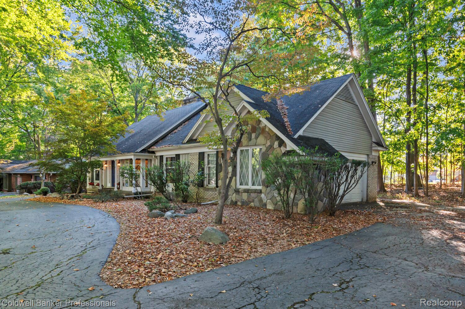 21333 Woodhill Drive