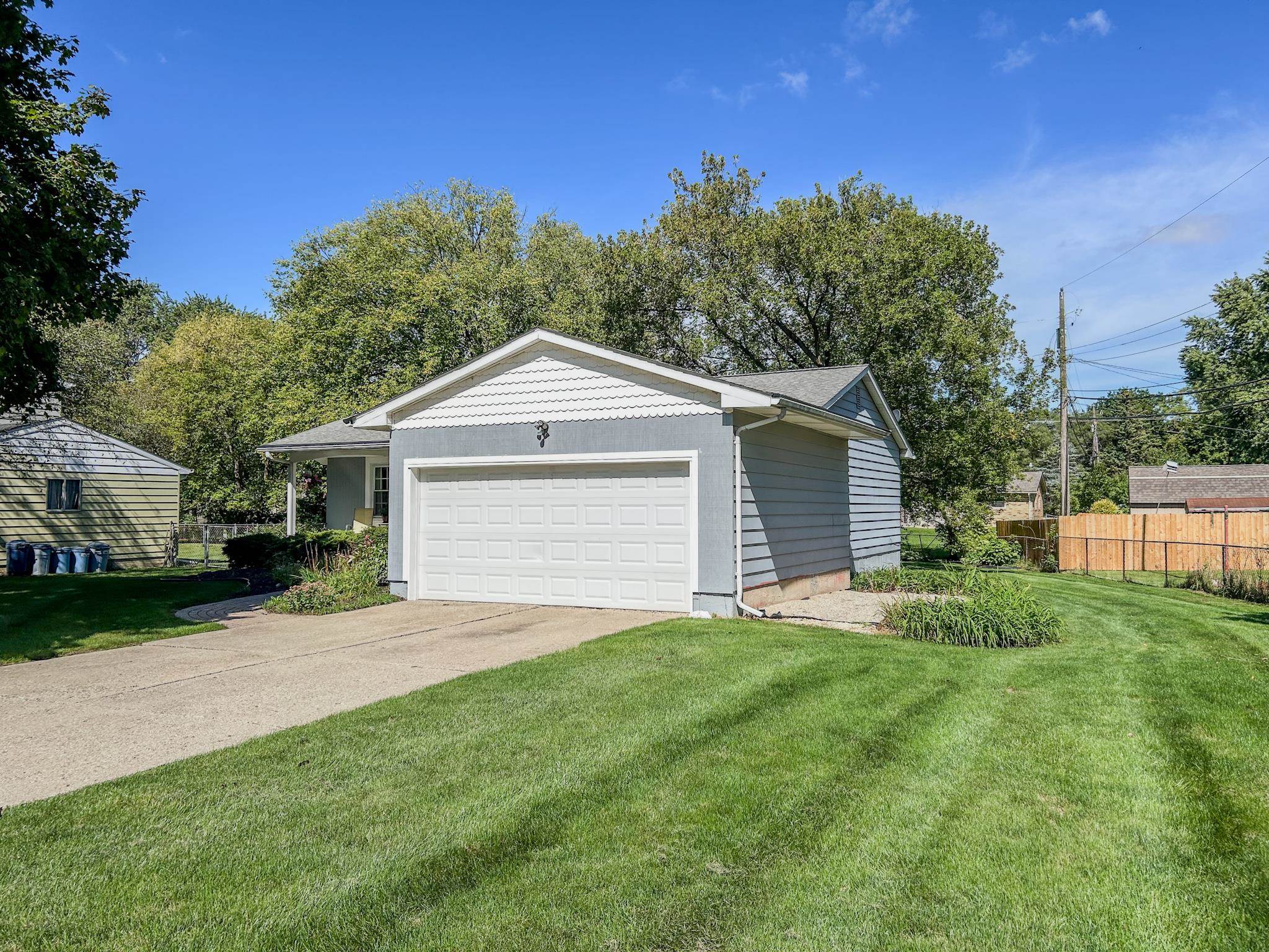 5426 Meadowcrest Drive