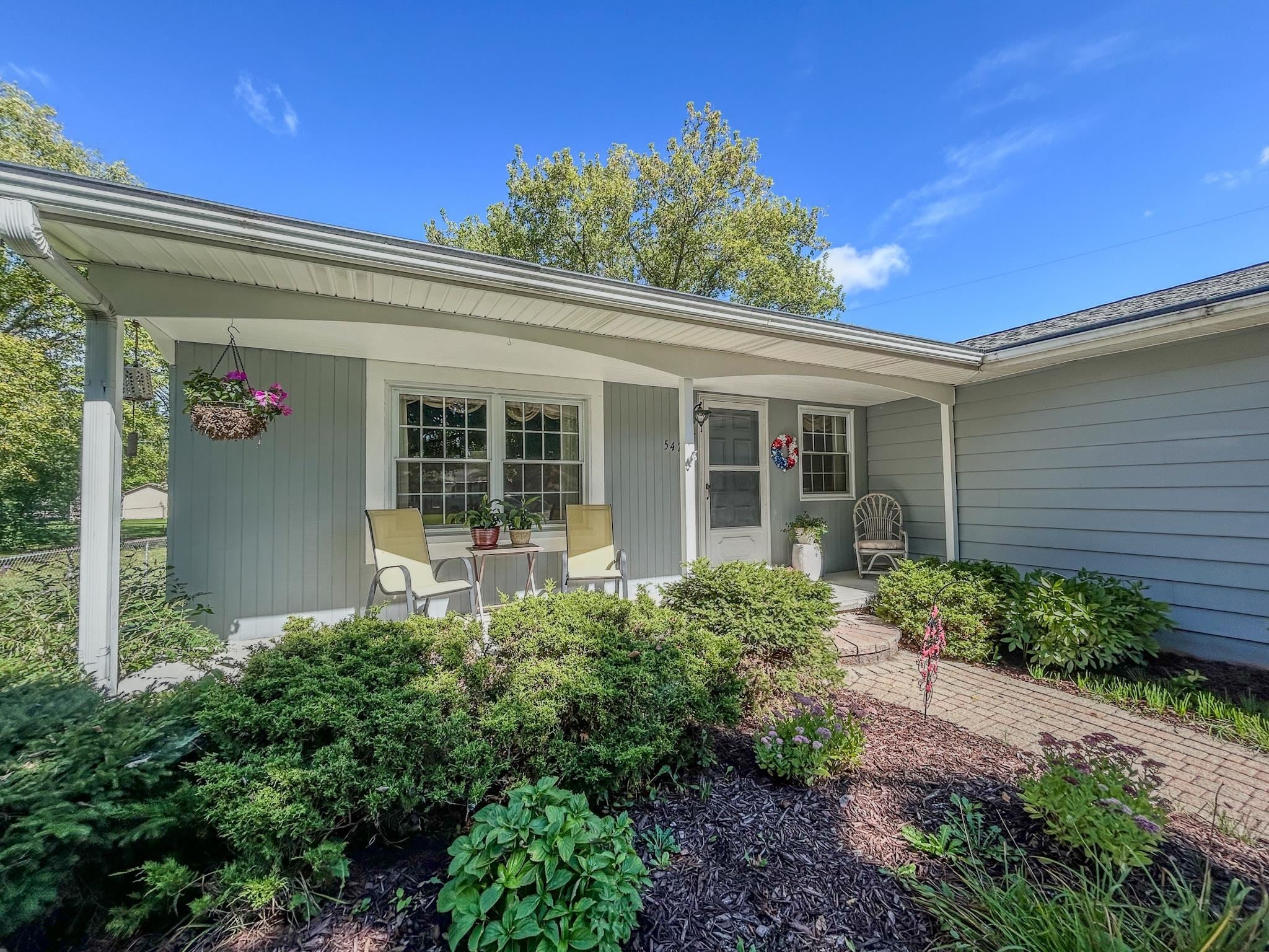 5426 Meadowcrest Drive