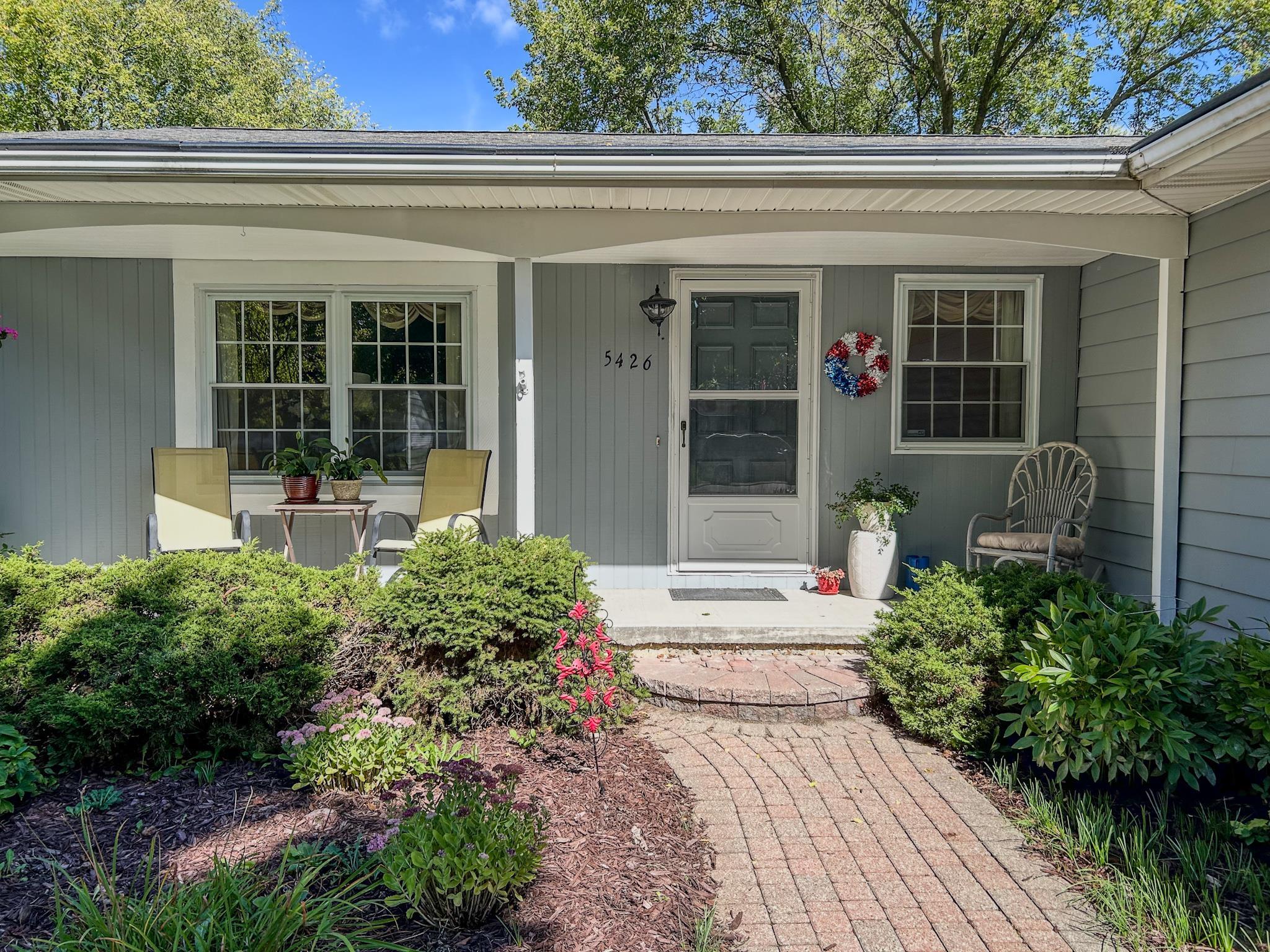 5426 Meadowcrest Drive