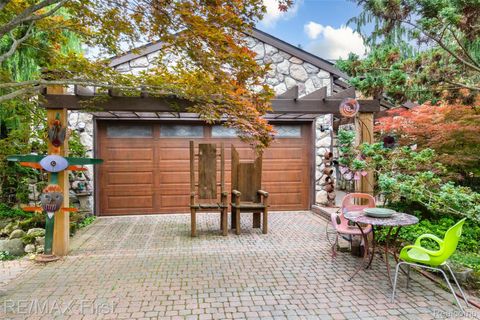 5236 Patrick Road West Bloomfield Charter Township MI 48322