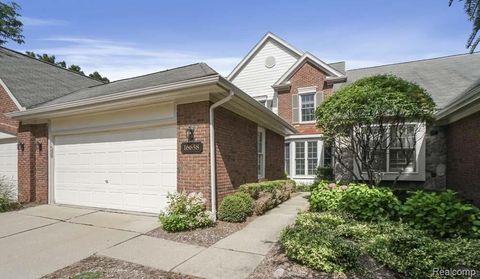 16658 Country Knoll Drive E Northville City MI 48168