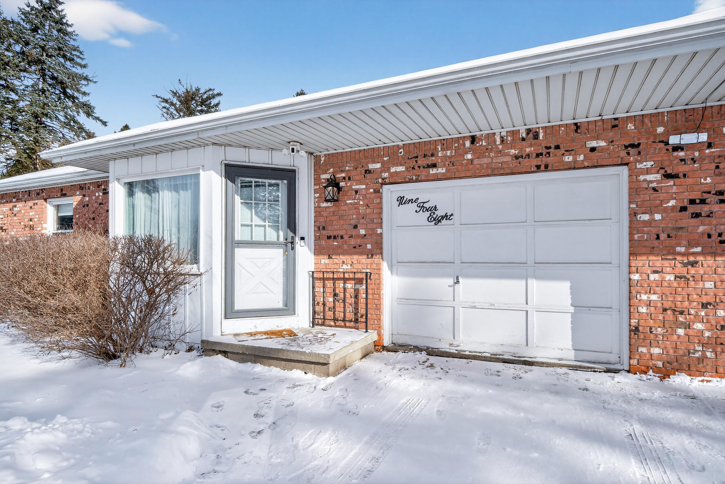 946-948 Hogsback Road