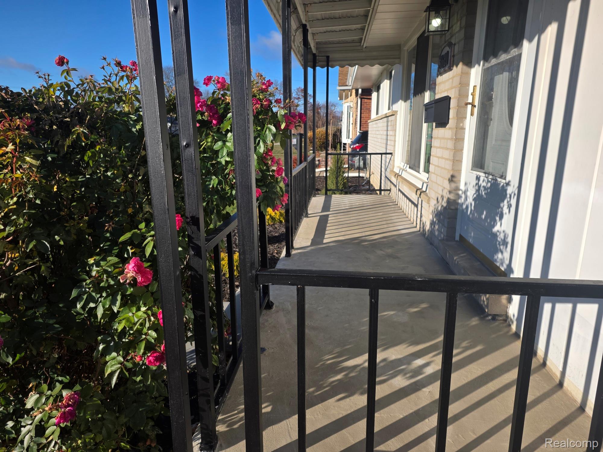 33620 Rosslyn Avenue