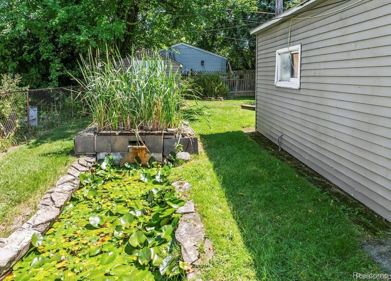 6652 Rockdale Street