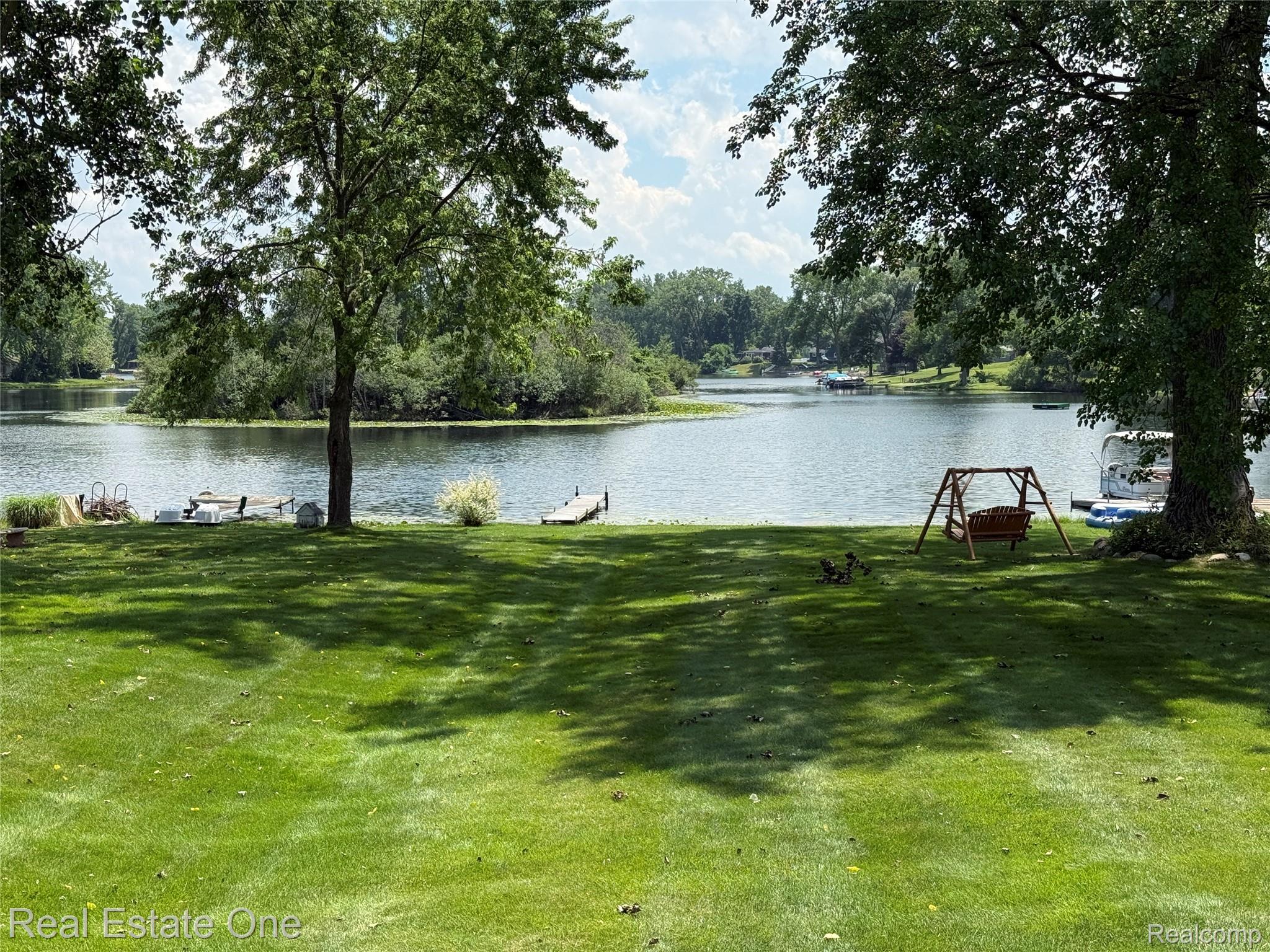 4074 Loch Drive