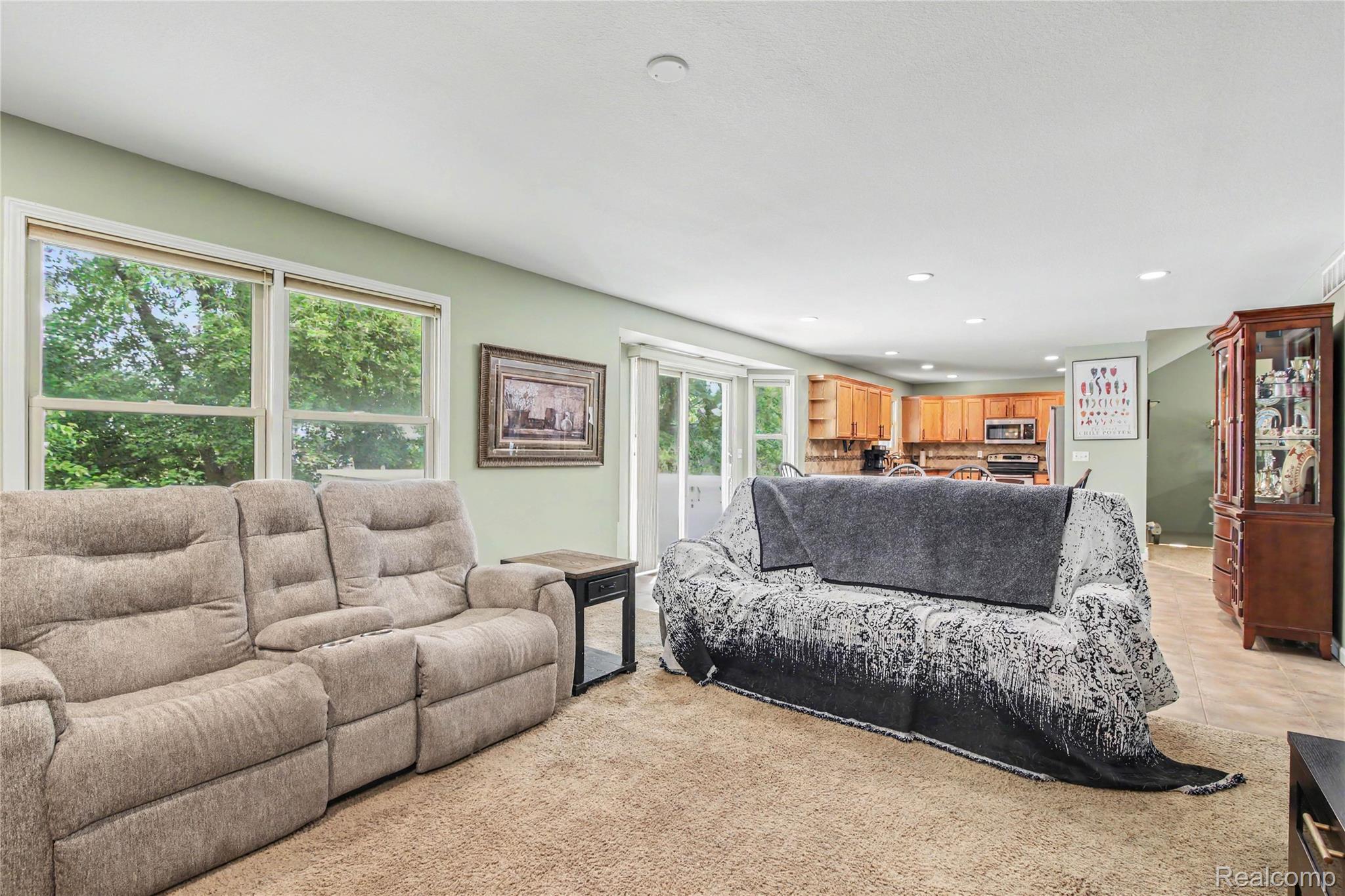 11002 Adams Drive