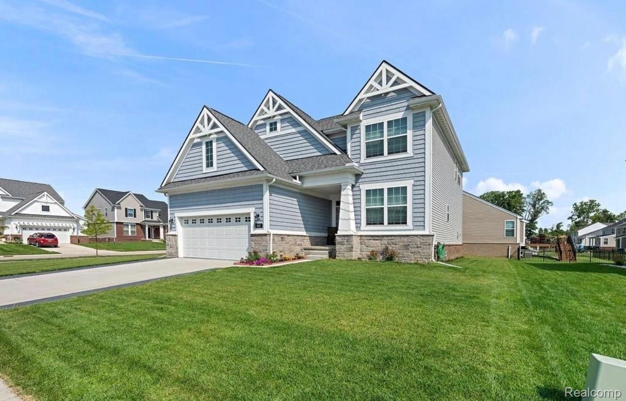 1821 Emerald Lane