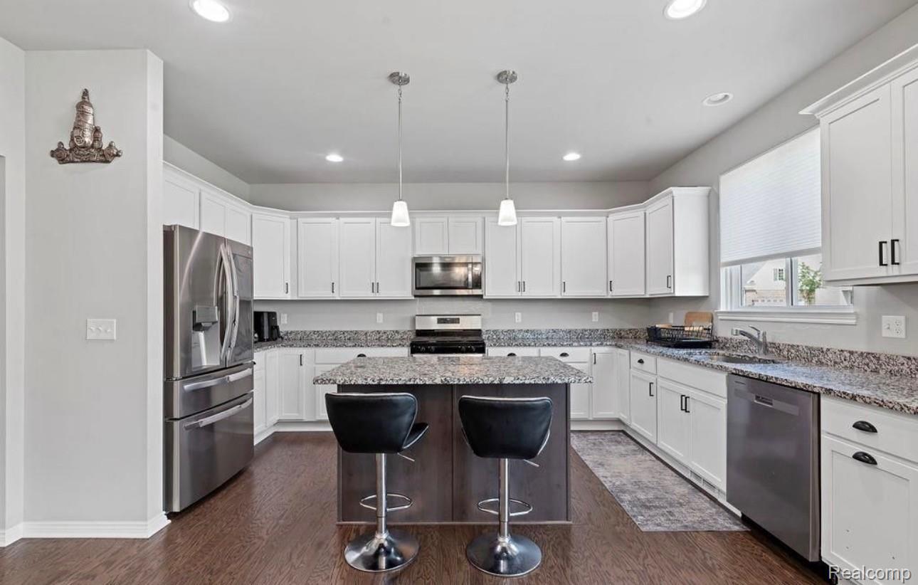 1821 Emerald Lane