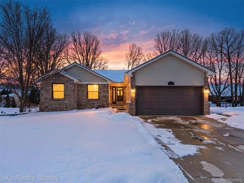 53152 Cripple Creek Drive Chesterfield Township MI 48047