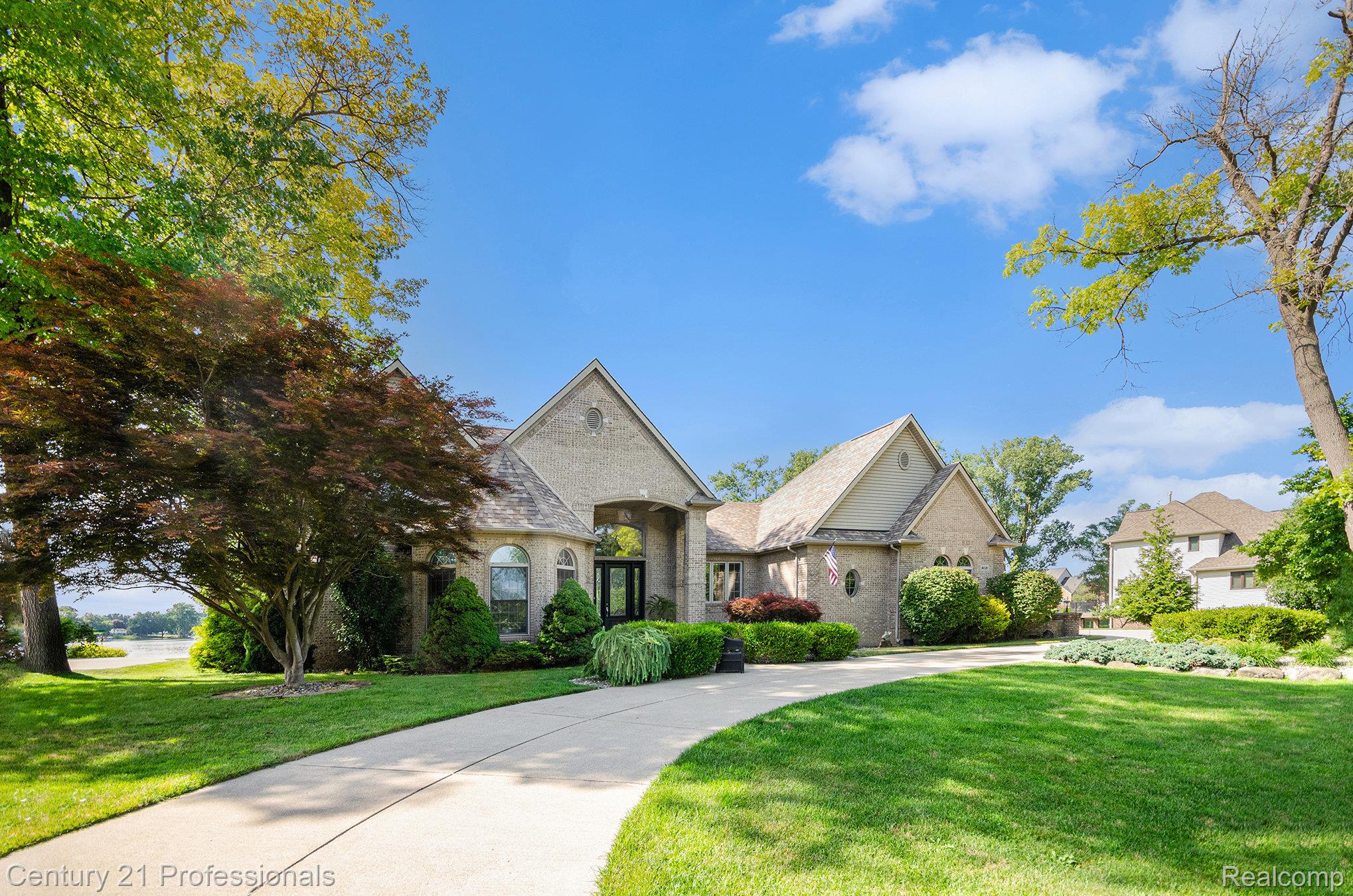 9020 Huron Bluffs Drive