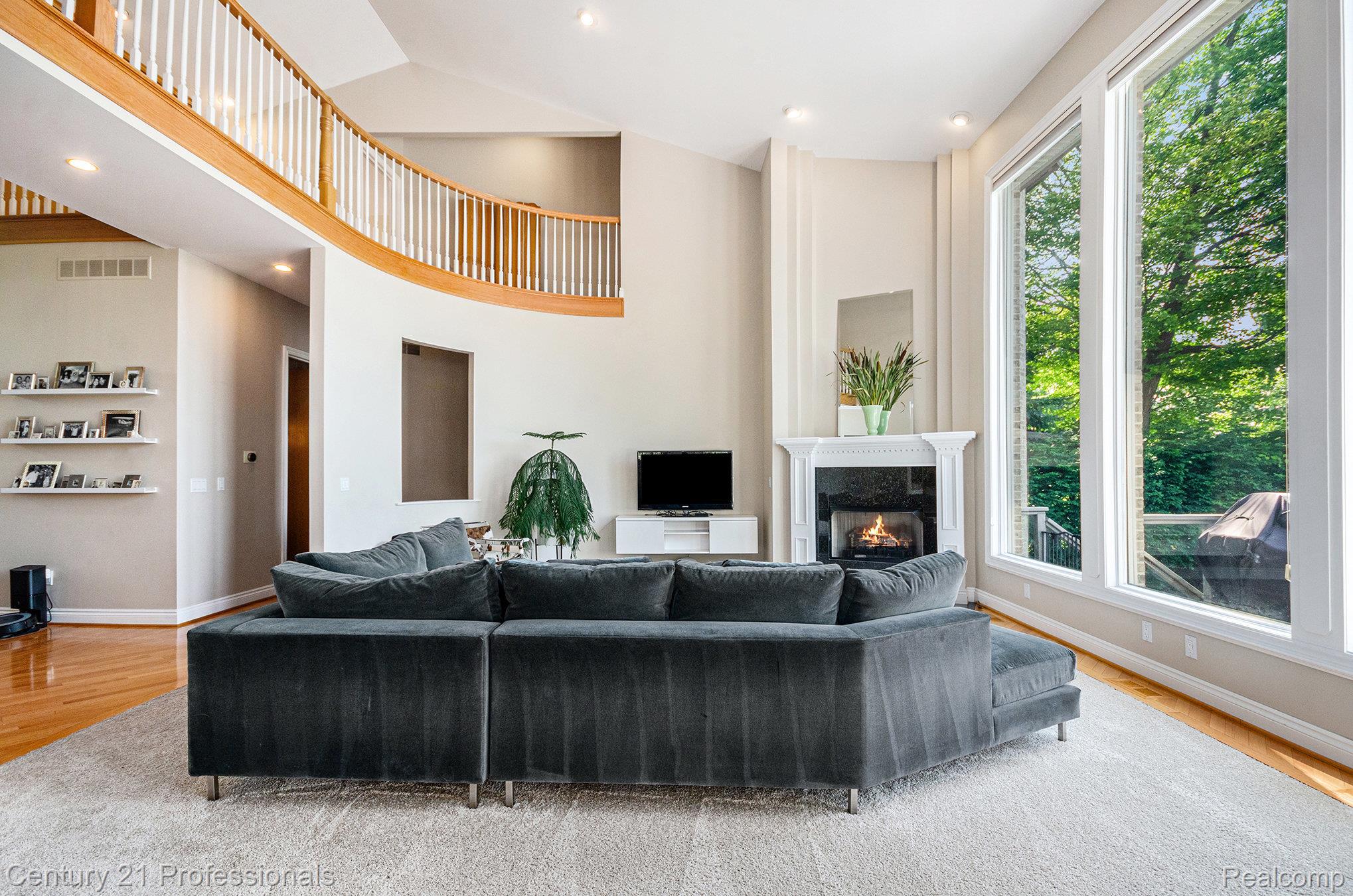 9020 Huron Bluffs Drive