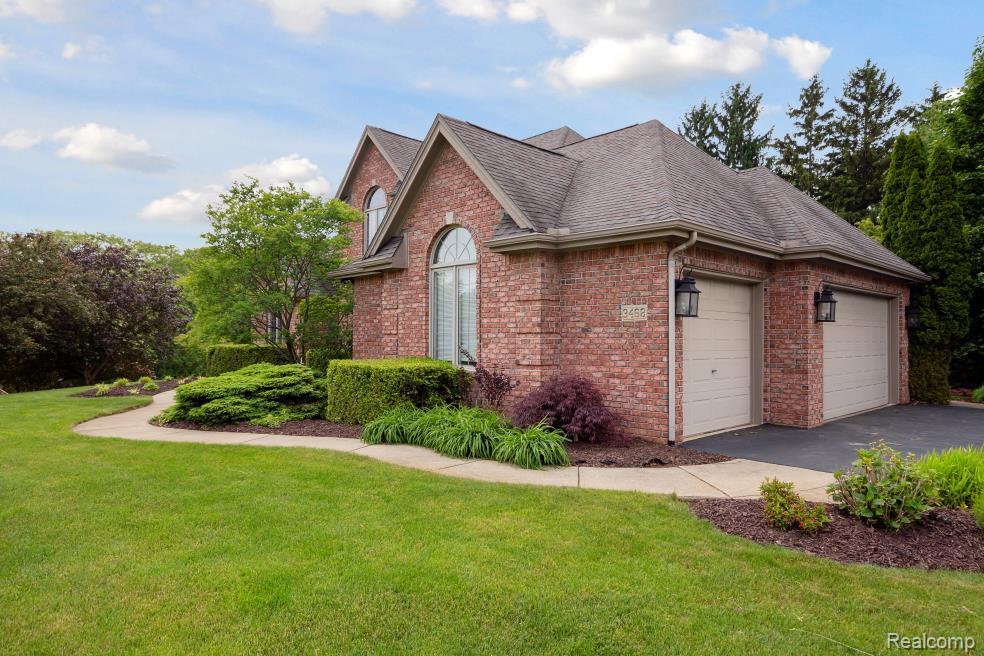 3468 High Hillcrest Drive