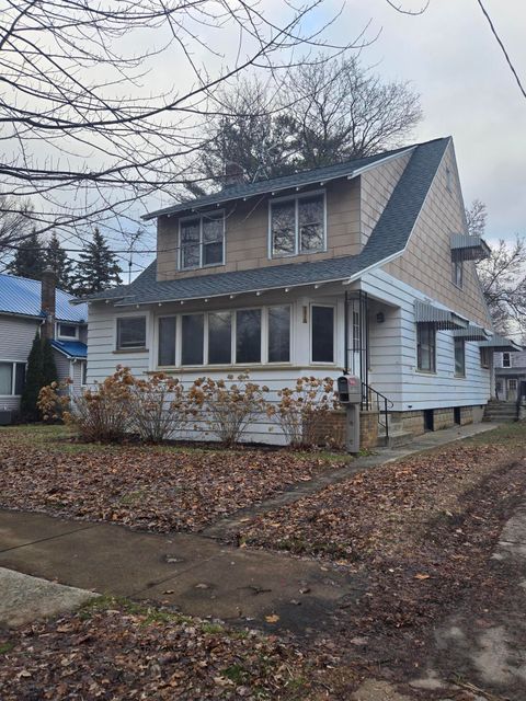 1318 4th Avenue Lake Odessa Village MI 48849