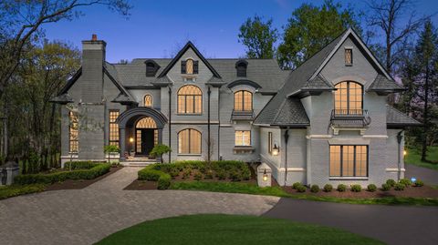 1881 HERON RIDGE Drive Bloomfield Charter Township MI 48302