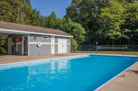 Tiny photo for 5122 Parkview Lane, South Haven Charter Township, MI 49090 (MLS # 66026009554)