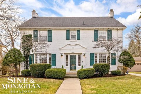 1037 Yorkshire Road Grosse Pointe Park City MI 48230