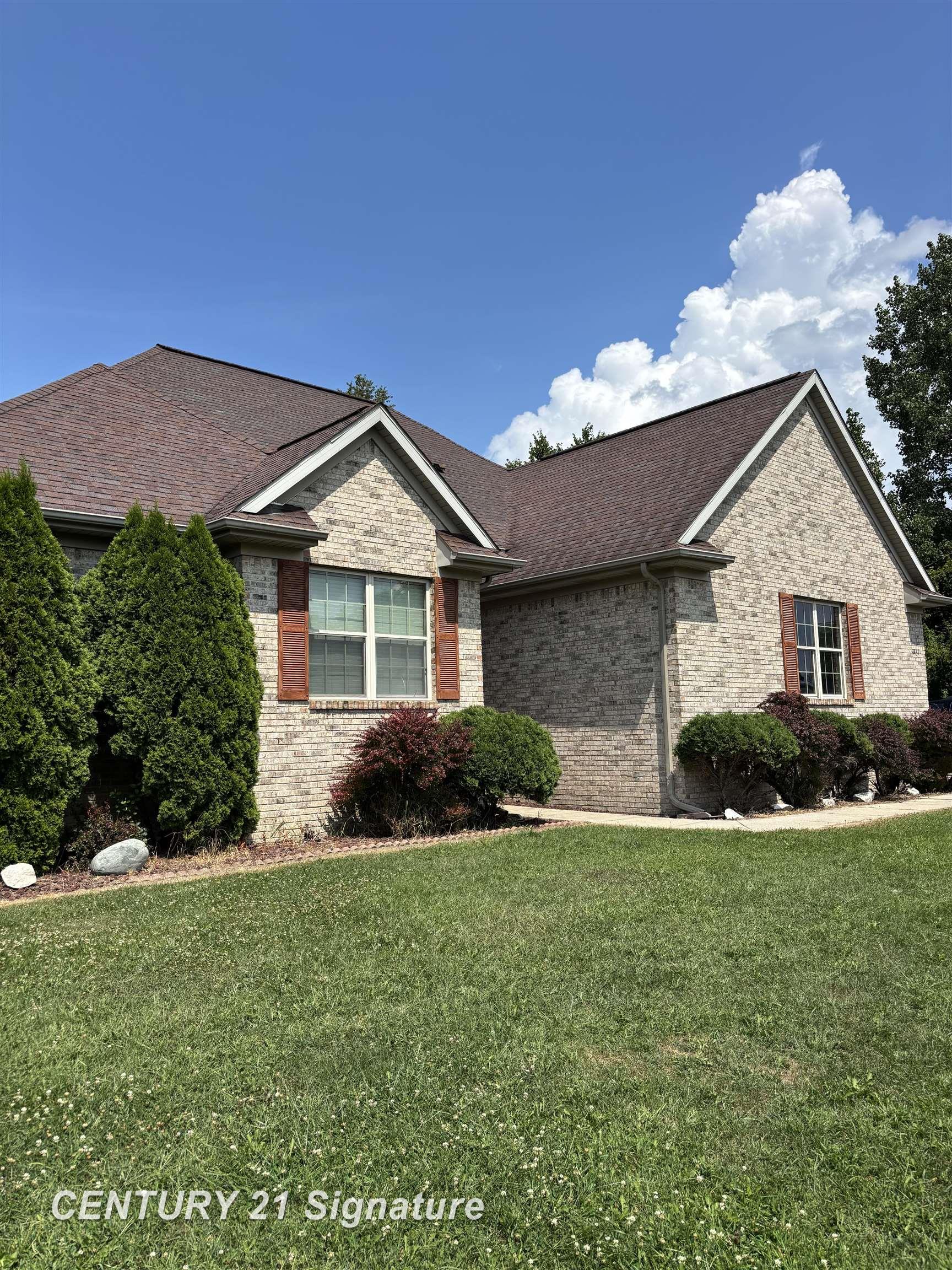 4437 Pinecreek Drive